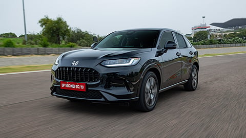 The intelligent hybrid system seamlessly switches between electric, hybrid and engine drive modes