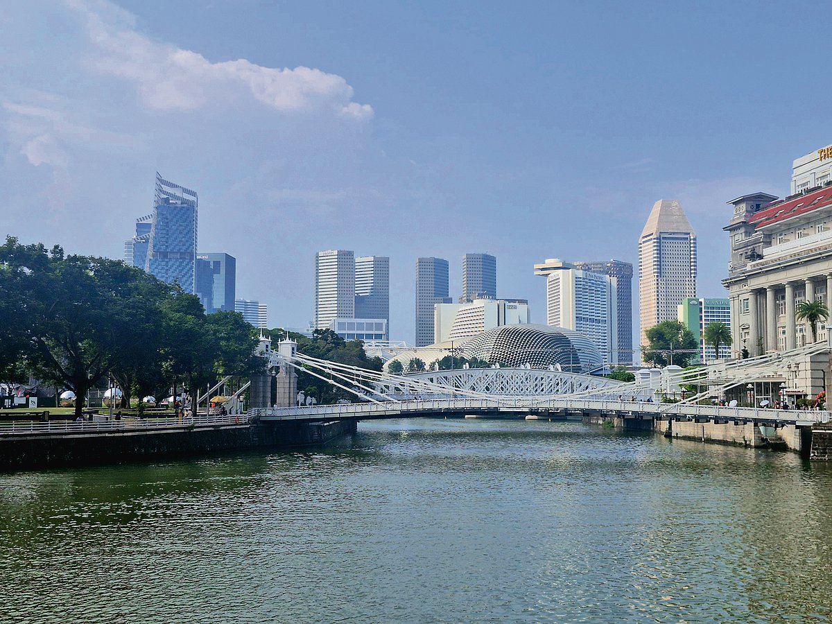 Casinos, city lights, and Changi gardens: Tracing a week of surprises from the Philippines to Singapore