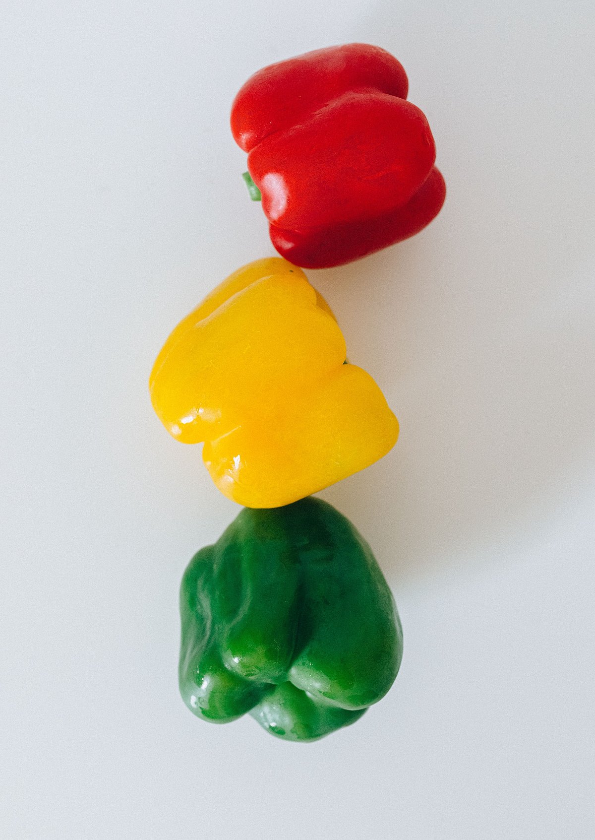 Are red and yellow capsicums healthier than green ones? Here's what you should know