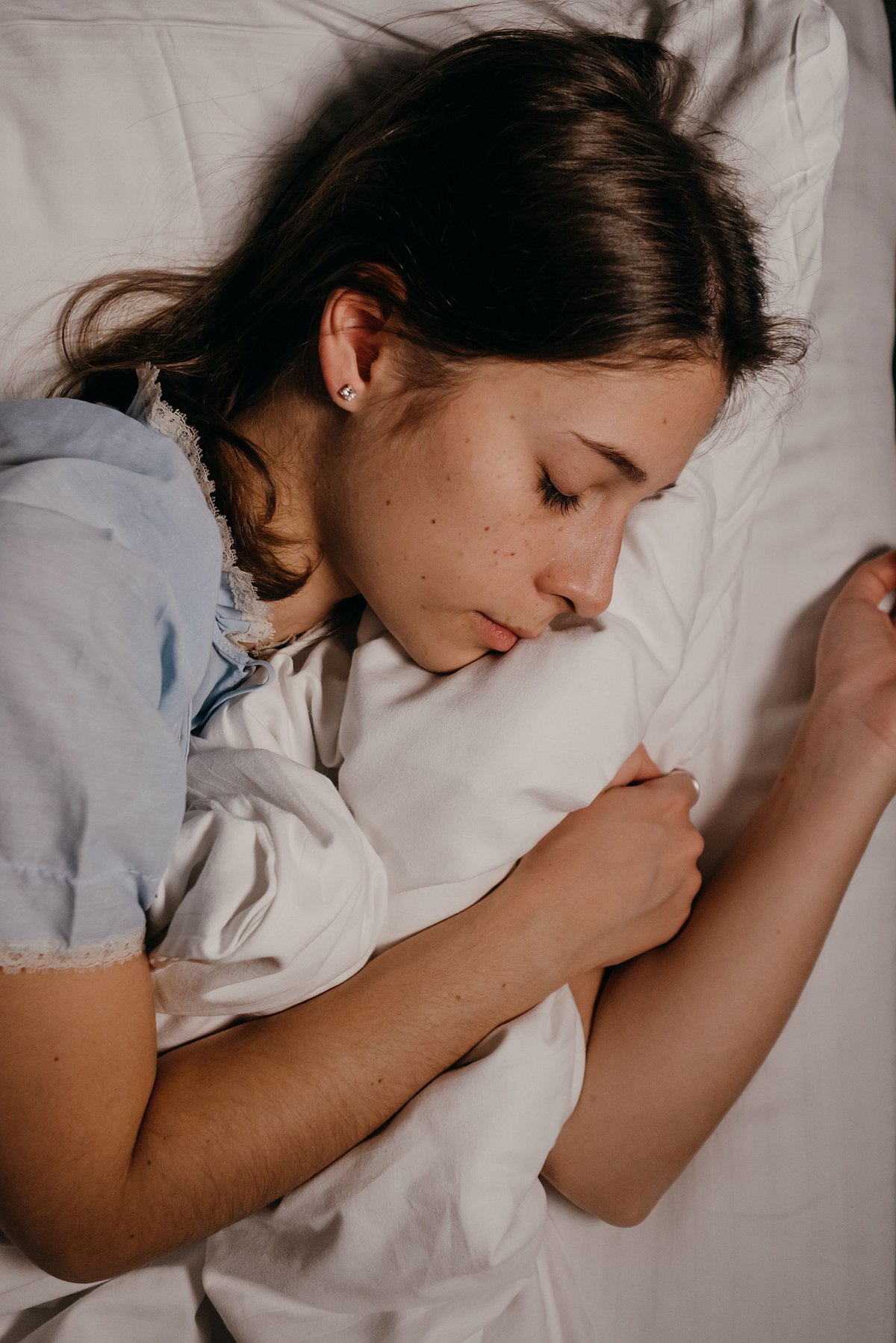 ⁠⁠5 science-backed sleep optimisation habits for busy professionals