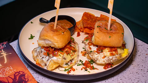 Visit ZOI Cafe & lounge in Kolkata to enjoy a panoramic skyline of the city with delectable bites