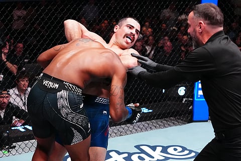 Hernandez defeats Dumas in 57 seconds