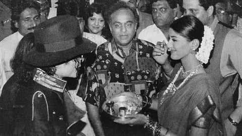 Sonali Bendre recalls welcoming Michael Jackson to India