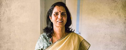 Dr Suniti Solomon