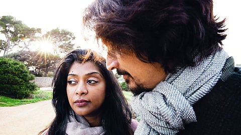 Tanu Kurien (L) and Sumanto Chattopadhyay (R) in White Bee