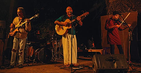 Krishna (centre), with Mishko (L) and Karthick (R)