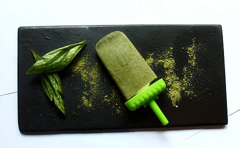 Matcha Aloe Vera popsicle
