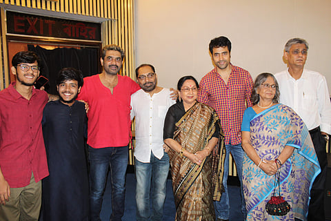 Cast and crew of Monojder Odbhut Bari