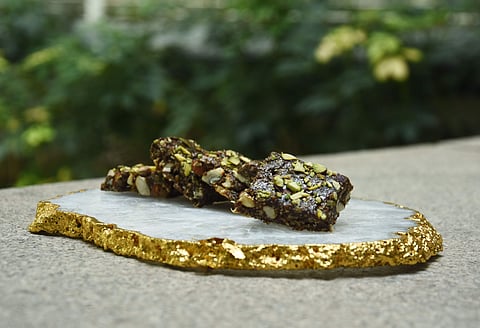 Dark chocolate granola