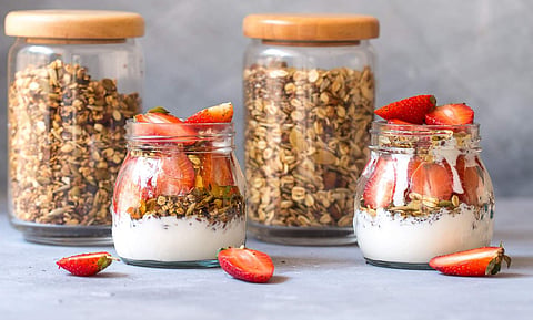 Give your regular breakfast a skip and opt for nutritious energy bars from AkiMi’s Gourmet