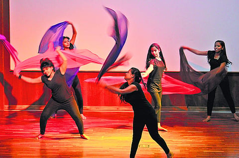 A still from Laal Batti Express