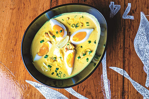 Burmese khao suey