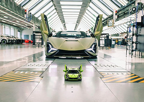 Lego_Technic_Lamborghini_+_Sián