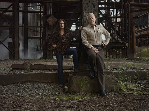 Maura Tierney and Jeff Daniels on American Rust