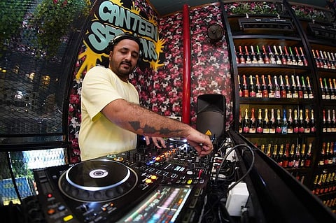 DJ Nony in action