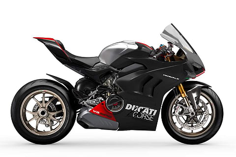 The Panigale V4 features the latest-generation electronics package based on a 6-axis inertial platform