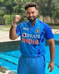 Rishabh Pant suffers serious injury in car accident