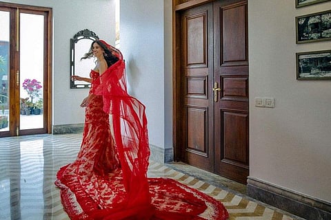 Shibani Dandekar looks stunning in her red fishcut gown