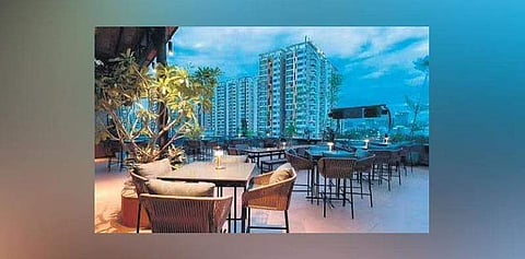 75 degrees West Skybar and Kitchen