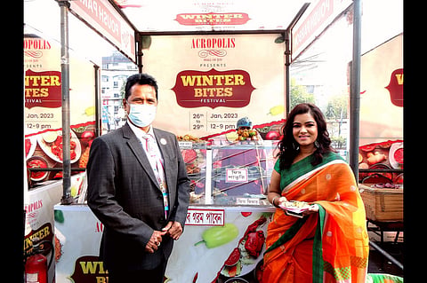 Actress Sonalee Chaudhuri and General Manager K Vijayan at the inauguration