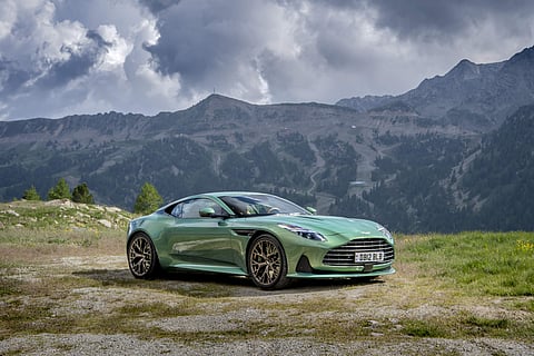 Aston Martin DB12