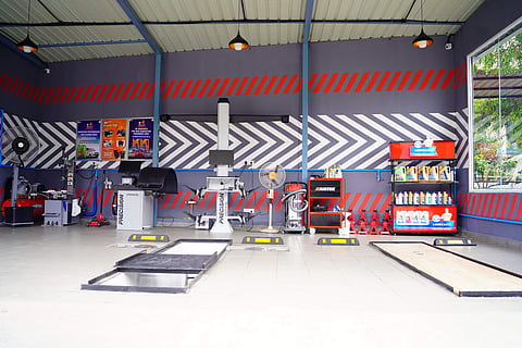 HP-Petromin Express Service Centre