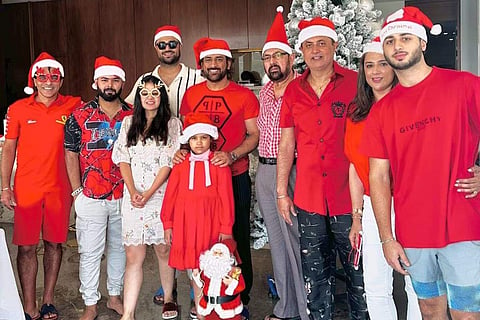 The viral photo of MS Dhoni, Rishabh Pant