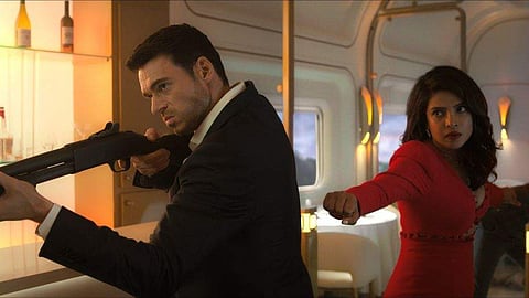 Priyanka Chopra nad Richard Madden in Citadel