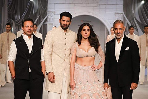 Sara Ali Khan and Aditya Roy Kapur with   Shantnu & Nikhi