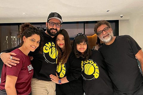 Aishwarya Rai Bachchan and  Aaradhya with team of Ghoomer
