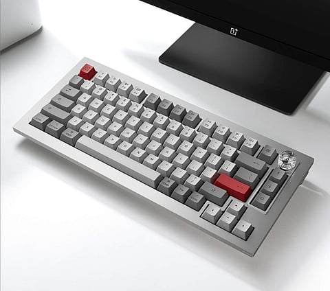 OnePlus Keyboard 81 Pro Review: Mechnical Keyboard, Keychorn, Light Weight And More