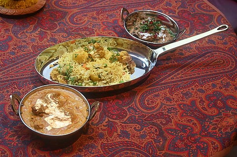 In frame- Murgh Kundan Kalia, Subz Taheri, Shahi Baingan ka Safed Bharta