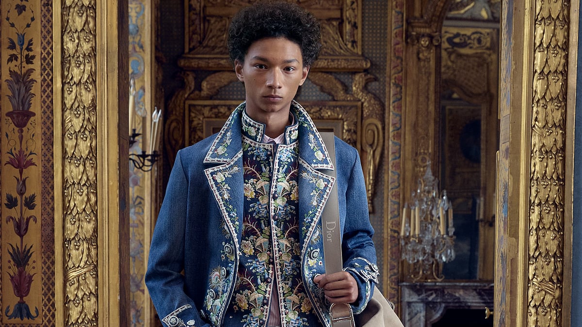 Dior Men's Fall 2026 Collection Combines A Regal, Modern Touch