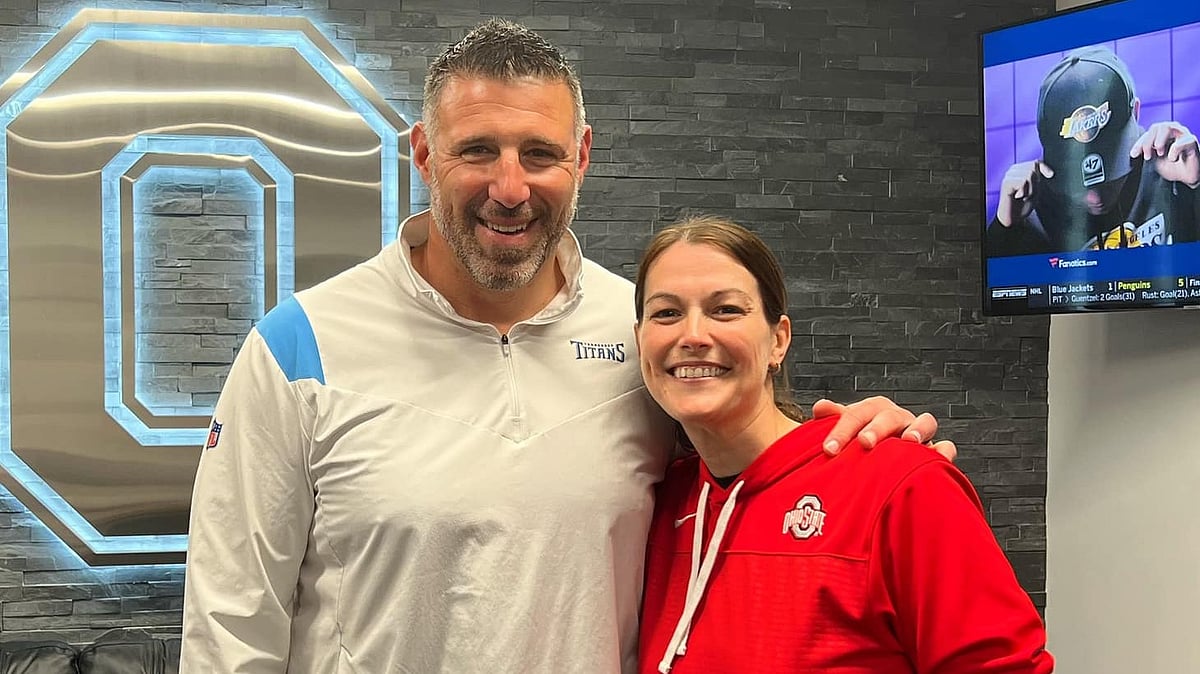 Mike Vrabel and reporter Dianna Russini spotted together at a hotel