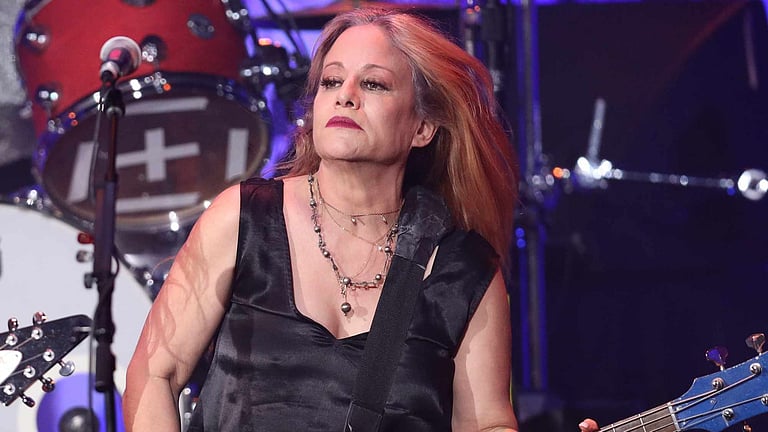 L7 s Jennifer Finch Dies At 59 Leaving Lasting Legacy In Punk Rock L7 s Jennifer Finch Dies At 59 Leaving Lasting Legacy In Punk Rock