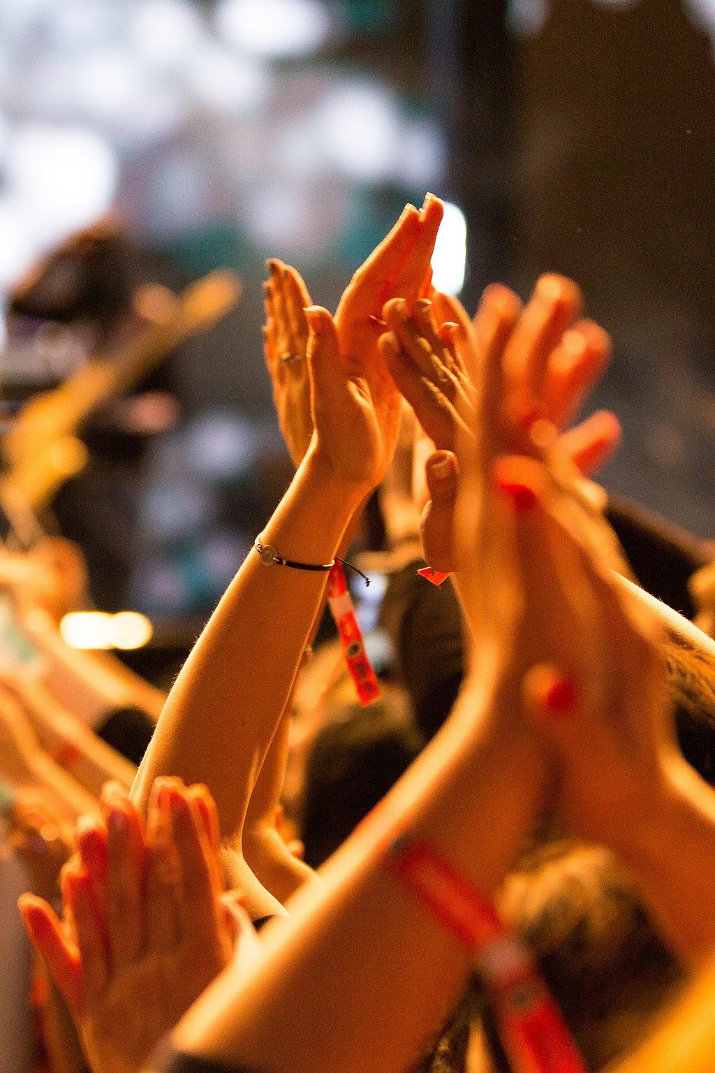 Five surprising health benefits of hand-clapping exercises