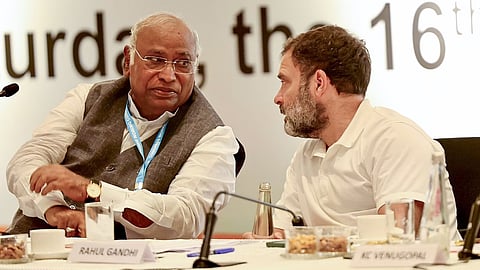 ಮಲ್ಲಿಕಾರ್ಜುನ ಖರ್ಗೆ ಮತ್ತು ರಾಹುಲ್ ಗಾಂಧಿ