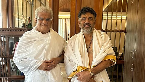 ಧರ್ಮಸ್ಥಳದಲ್ಲಿ ಧರ್ಮಾಧಿಕಾರಿ ಡಾ ಡಿ ವೀರೇಂದ್ರ ಹೆಗ್ಗಡೆಯವರ ಜೊತೆ ಡಿಸಿಎಂ ಡಿ ಕೆ ಶಿವಕುಮಾರ್ 