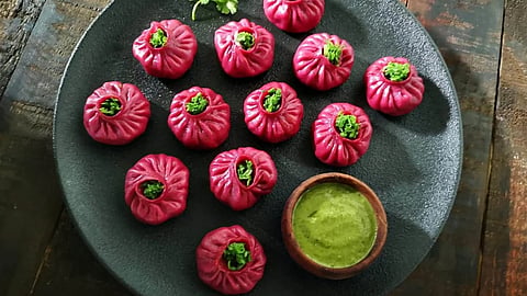 ಬೀಟ್ರೂಟ್ ಮೊಮೊಸ್