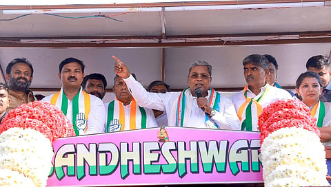 ಸಿಎಂ ಸಿದ್ದರಾಮಯ್ಯ ರೋಡ್ ಶೋ
