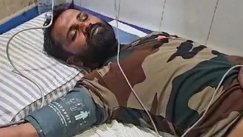 ಆಸ್ಪತ್ರೆಯಲ್ಲಿ ಚಿಕಿತ್ಸೆ ಪಡೆಯುತ್ತಿರುವ ಕುಮಾರ್ ರಾಥೋಡ್ 
