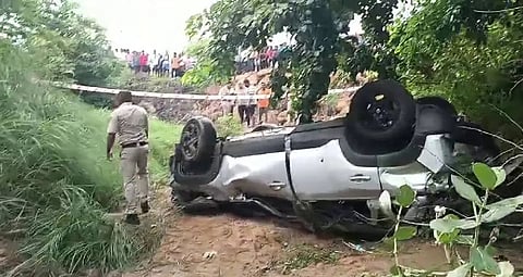 ಅಪಘಾತಕ್ಕೀಡಾದ ಕಾರು