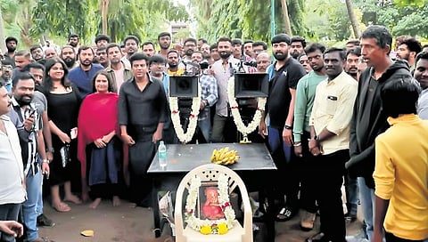 ಭೈರತಿ ರಣಗಲ್ ತಂಡದೊಂದಿಗೆ ಶಿವರಾಜ್ ಕುಮಾರ್ 