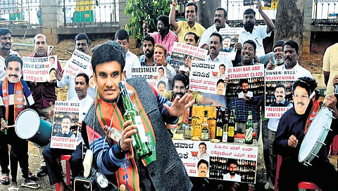 ಸುಧಾಕರ್ ವಿರುದ್ಧ ಕಾಂಗ್ರೆಸ್ ಕಾರ್ಯಕರ್ತರ ಪ್ರತಿಭಟನೆ