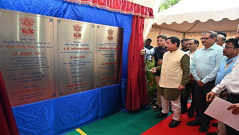 ಶಂಕುಸ್ಥಾಪನೆ ಸಮಾರಂಭದಲ್ಲಿ ಕೇಂದ್ರ ಸಚಿವ ಪ್ರಲ್ಹಾದ್ ಜೋಶಿ ಮತ್ತಿತರರು