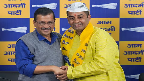 Arvind Kejriwal,Anil Jha
