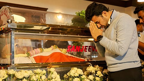 MP Tejasvi Surya pay last respect to SM Krishna