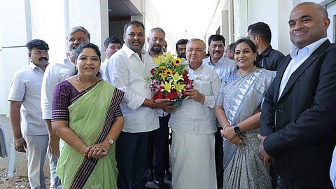 ರಾಮಲಿಂಗಾ ರೆಡ್ಡಿ ಭೇಟಿಯಾದ ಆಂಧ್ರಪ್ರದೇಶ ಸಾರಿಗೆ ಸಚಿವ ರಾಮಪ್ರಸಾದ್ ರೆಡ್ಡಿ 