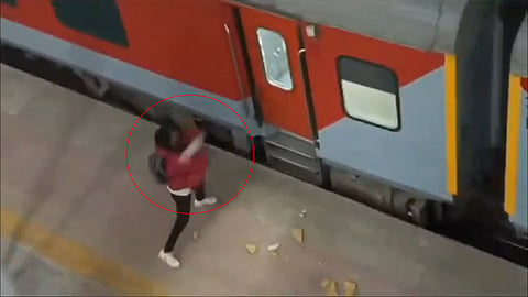 Passengers Throw Stones At Mahakumbh Special Train