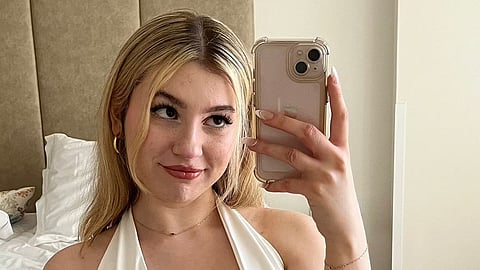 Laura 
